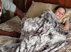 Gabby Summers' bull surprises her with a massive 9.5-inch BBC