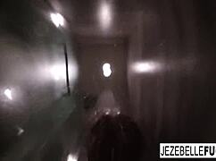 Sexy milf babe masturbates in bath 😍