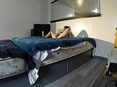 i watch scarlett johnson masturbating solo in her private space