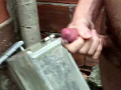 caught this hot young amateur bricklayer cumming hard on the construction site