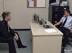 sexy gays fuckin hard in the office, can't stop myself