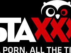 Pretty milf getting sideways fucked by the pool 😍