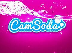 Liza Del Sierra fingers her big ass and pussy on webcam