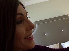 at the porn convention, the newbie lesbian asks the milf for pussy licking tips 😏