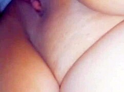 Escribiendo a Marido Mientras Follamos Duro