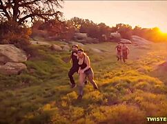 Blonde fugitive Luna Star seduces her capturer in a thrilling escape