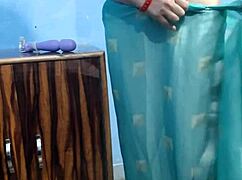 sexy bhabhi enjoys dildo in green saree