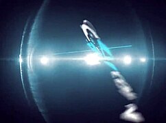 चार्ली गर्म थ्रीसम में बाहर ब्लोजॉब और चूत प्ले करती है