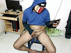 Too Closeup My Dick, Watching Mobile Porn Feels So Raw and Intense Right Now