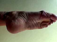 Crystal, why do your feet feel so good in this footrub?