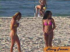 i show my tits and ass on rio beaches