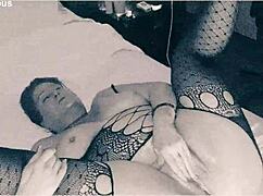 juicy rubii is masturbating again, looking so wet and sexy