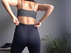 Wife Heyya tries new gym clothes