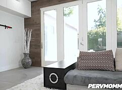 jordan maxx interacts with her stepson in reality show