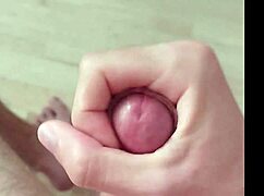 Young amateur's intriguing homemade masturbation session