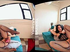 Yanks Babe Catalina Rene Masturbating In 3d Video