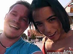 schlanke teen 18+ in roter reizw�sche und nylons beim deutschen sexdate