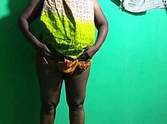 single girl masturbating on webcam 😏