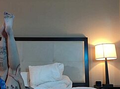 Eating Hot Petite 18+ Womans Shaved Pussy