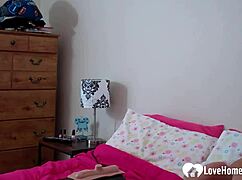 sexy solo chick rides her wild sex machine non-stop 😍