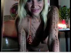 aisha bulochka masturbates her pussy on webcam