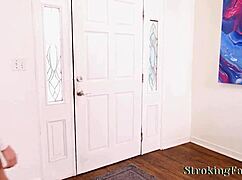 नीली आंखें