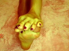 I fix my feet and give them a rich massage.