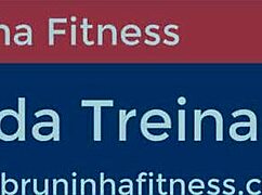 safada with perfect butt trains in tight swimsuit and sneakers