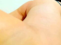 18 year old girl rubs wet pussy on pillow and cums moaning 😩