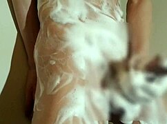 japanese boy, wanna see me masturbate naked in the bath?