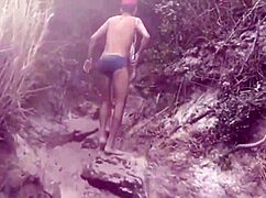 Pegação na trilha with big bareback monster cock!