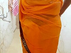 Sexy Indian Girl with Big Boobs Poses in Saree