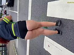 Encontrei Empregada Safada Que Quis Me Chupar No Trânsito