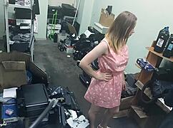 This slutty blonde just masturbates in public next to a total stranger, wild! 😲