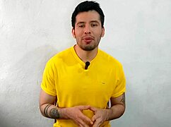 joven twink de 21cm penetra al señor taquero en la bodega de salsas a pelo