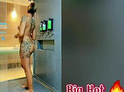 Come take a delicious bath in my favorite motel, love