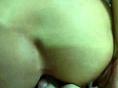 vi a mi madrastra de sirvienta sexi y me la cojo