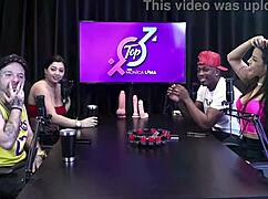 a mulher defecou o pau dele foi o momento mais bizarro e para ela foi o cheiro forte na buceta