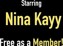 nina kayy licks and fucks big pussy lips in lesbian cunilingus!