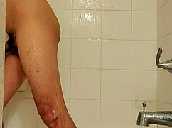 Want to see that gay blowjob in the bath?