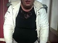 bisexual crossdresser is not cam shy and would love ass to mouth for the world to see