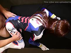 टिनी 18+ डी वीए ओवरवॉच कॉस्प्ले में सुपर थिक कॉक पर मोन करती है बिना मेहरबानी के