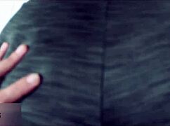 Couldn't Resist My Hermanastra, Fucked Her in Exercise Pants