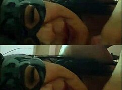 ओटाकू कुंवारा दो मिनट तक टिकता है वन पीस शर्ट के साथ