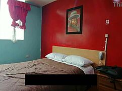 ओटाकू कुंवारा दो मिनट तक टिकता है वन पीस शर्ट के साथ