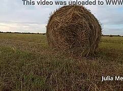 Juli smith meow flashes pussy in public field