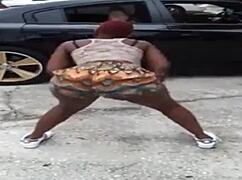 Big booty girls clap and grab asses in hidden fun