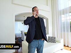 Lonely Redhead Milf Linzee Ryder Just Wants A Dick To Suck And Fuck - Freeuse Milf