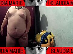 Curvy european woman with big ass in amateur fetish scene.