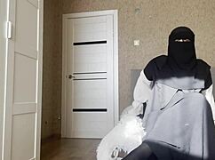 Arab Milf With Big Ass Guides Jerk Off Instructions.